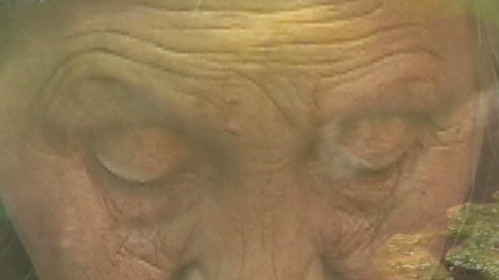 《一件不合適的大衣》劇照