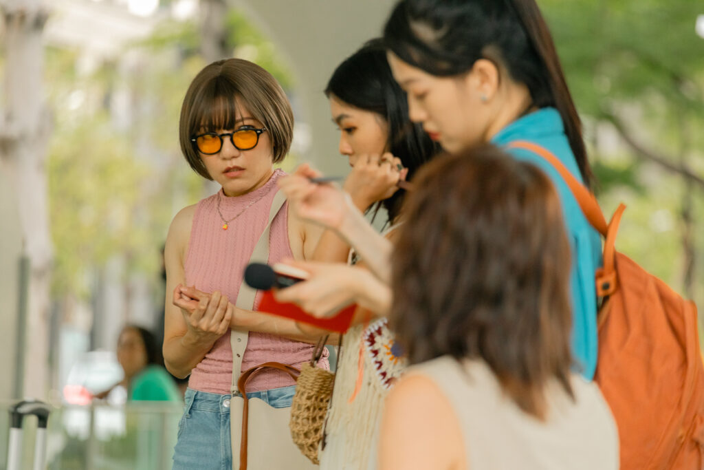 Hear Her With Your Eyes_Still4