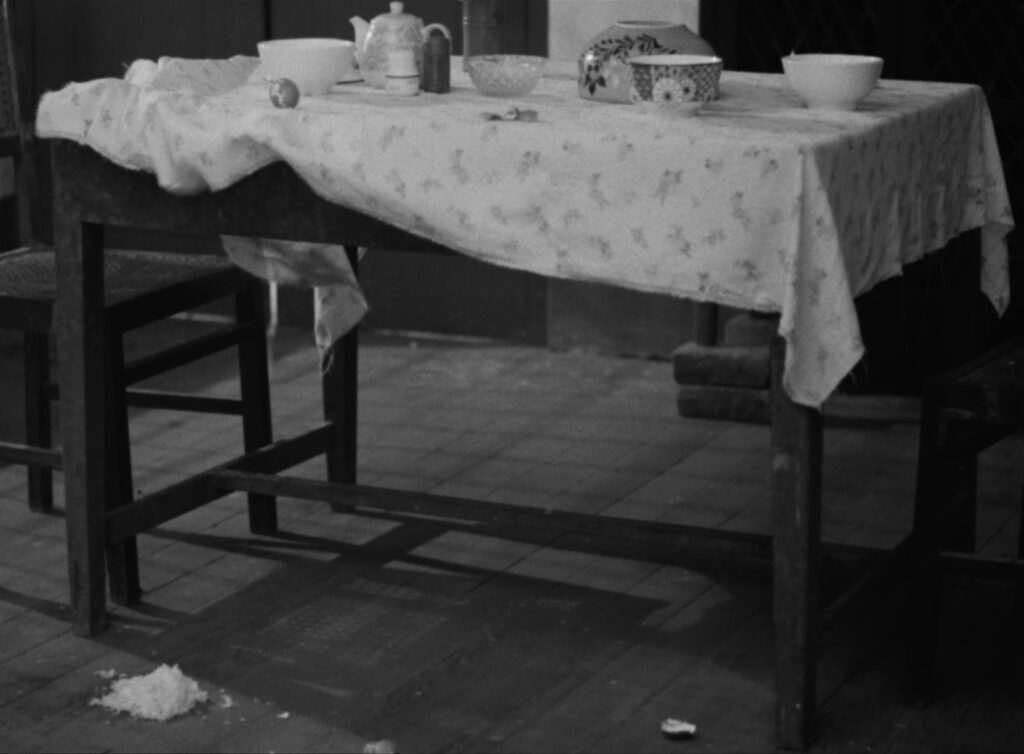 OnceUponATimeThereWasAMom_Still2