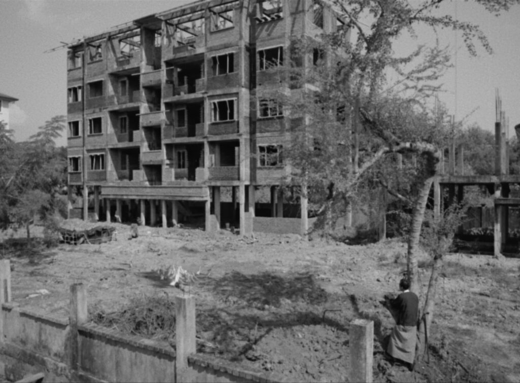 OnceUponATimeThereWasAMom_Still3