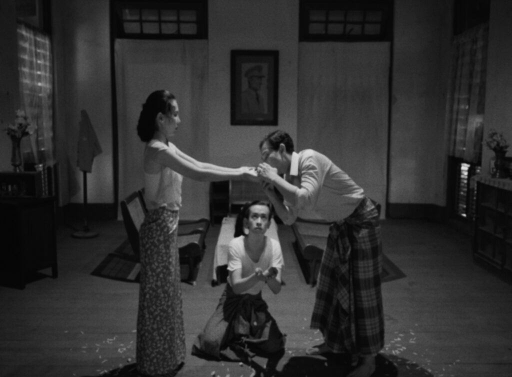 OnceUponATimeThereWasAMom_Still6