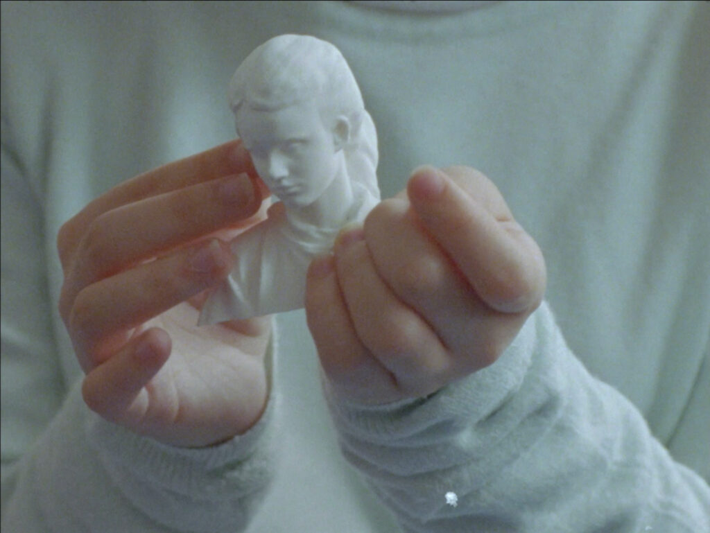 Of Dreams in the Dream of Another Mirror_Still3