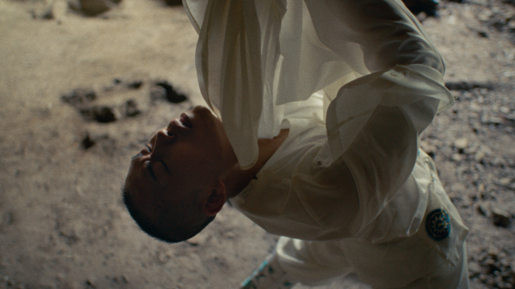 Ming_s Emperor Suicide_FINAL CUT_0903_3840x2160_online.00_04_17_17.Still029