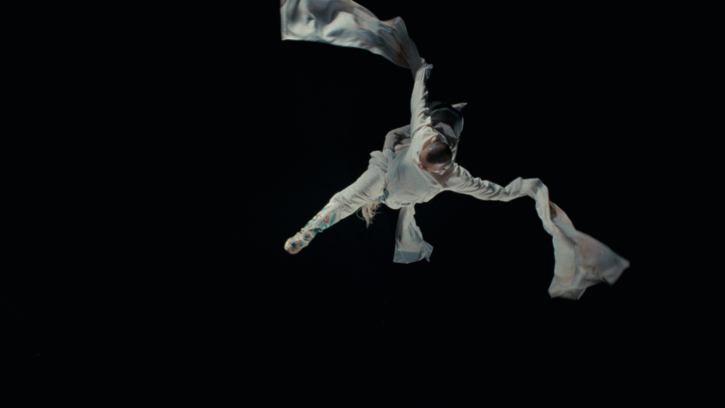 Ming_s Emperor Suicide_FINAL CUT_0903_3840x2160_online.00_06_47_06.Still063